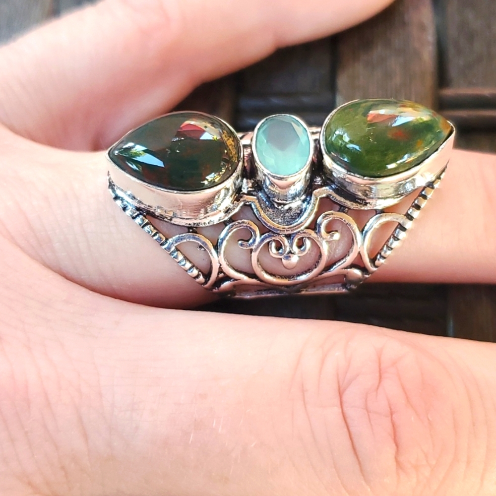 New Bloodstone & Chalcedony 925 Silver Statement Ring.